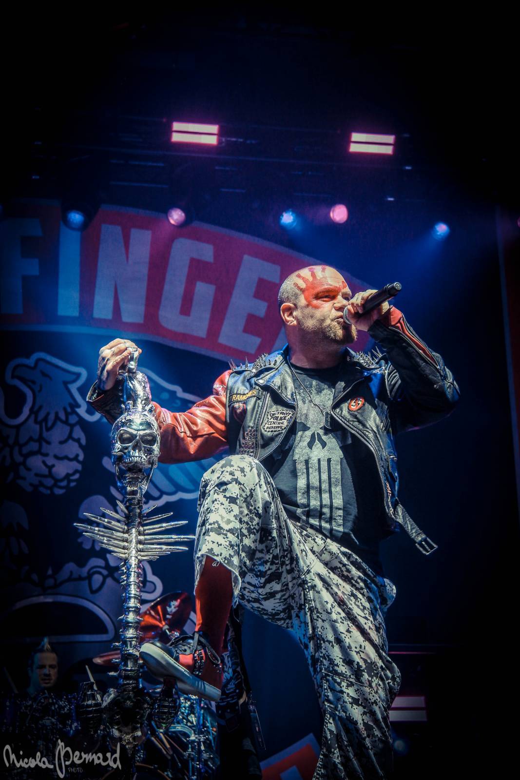 LIVE: Five Finger Death Punch v Praze fanoušky strhli svou energií