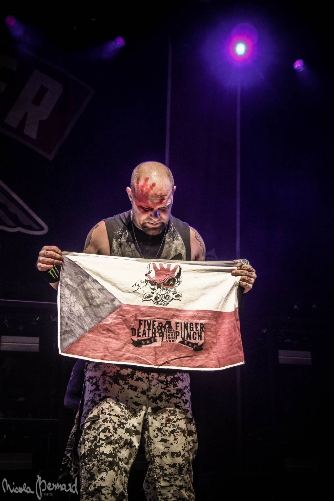 LIVE: Five Finger Death Punch v Praze fanoušky strhli svou energií