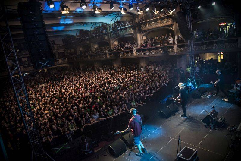 LIVE: Vypsaná fixa předvedla ve vyprodané Lucerně upocený nefalšovaný rock'n'roll