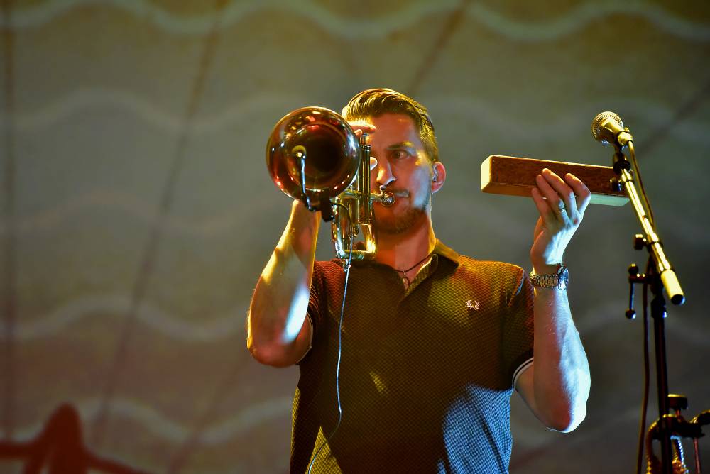 LIVE: Caro Emerald přijela poprvé do Prahy. Ve Foru Karlín rozpoutala swingovou horečku