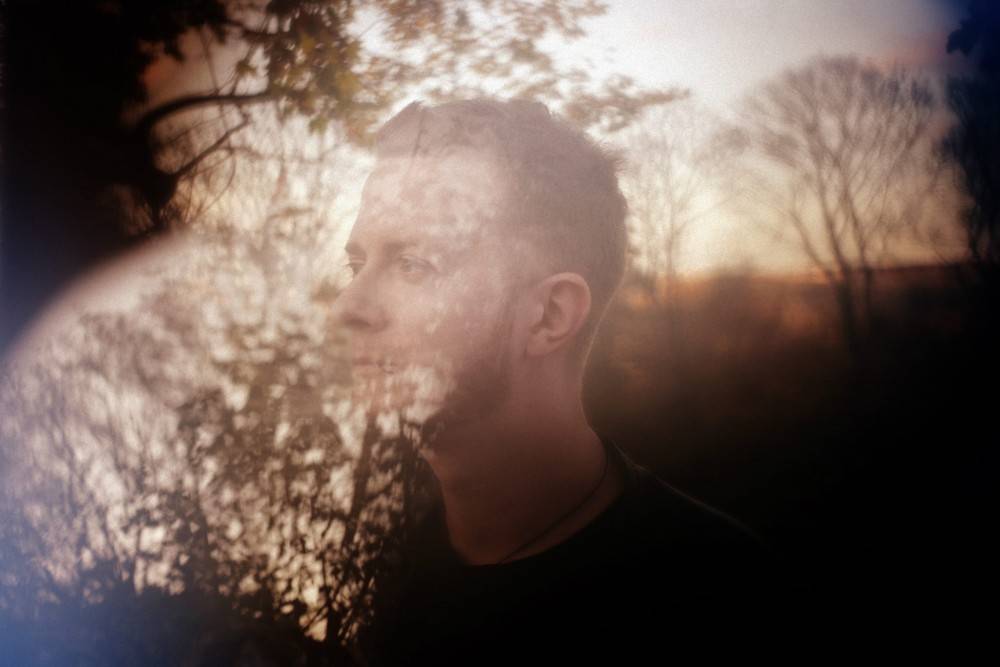 RECENZE: Zvíře jménem Podzim - o temnotě s nadějí a zábleskem světla