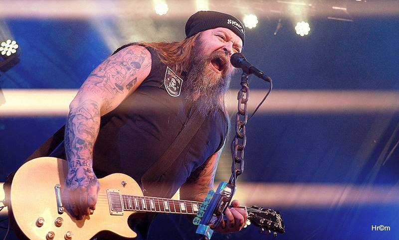 LIVE: Vyvolenej a dokonalej Škwor rozpálil plzeňské fanoušky