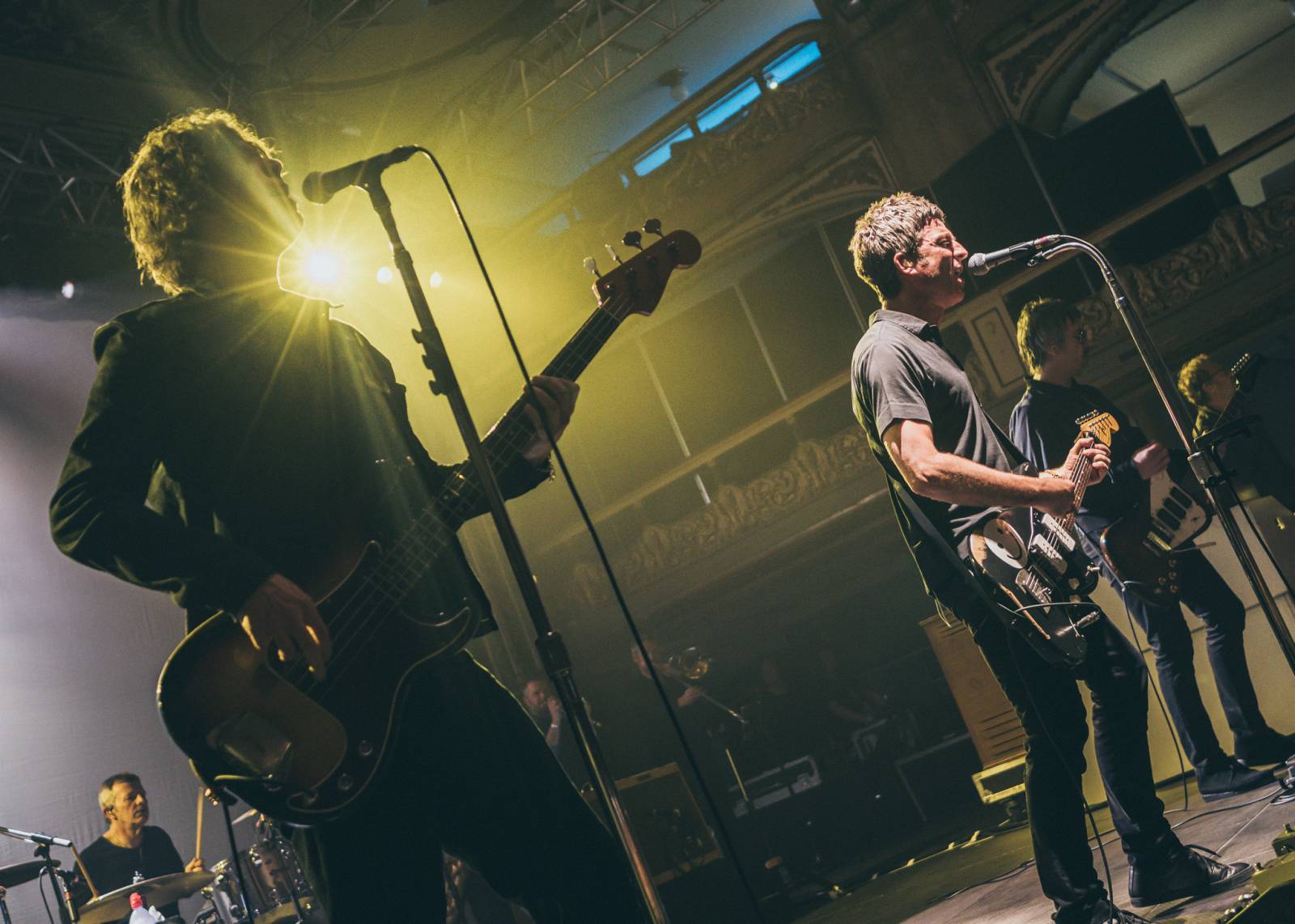 LIVE: Noel Gallagher s High Flying Birds předvedl poctivou show, došlo i na dámu s nůžkami