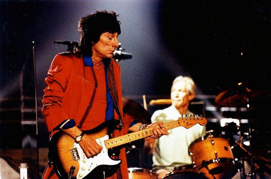 RETRO: Rolling Stones v Praze potřetí - Ve Sportovní hale Mick Jagger šetřil s převleky