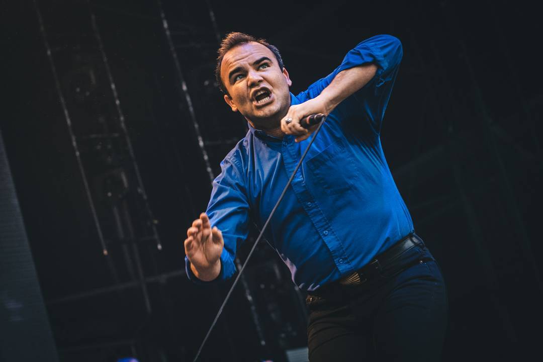 LIVE: První den Colours Of Ostrava - George Ezra zaujal pop-folkem, Pharrell Williams s N.E.R.D. bavili tanečky