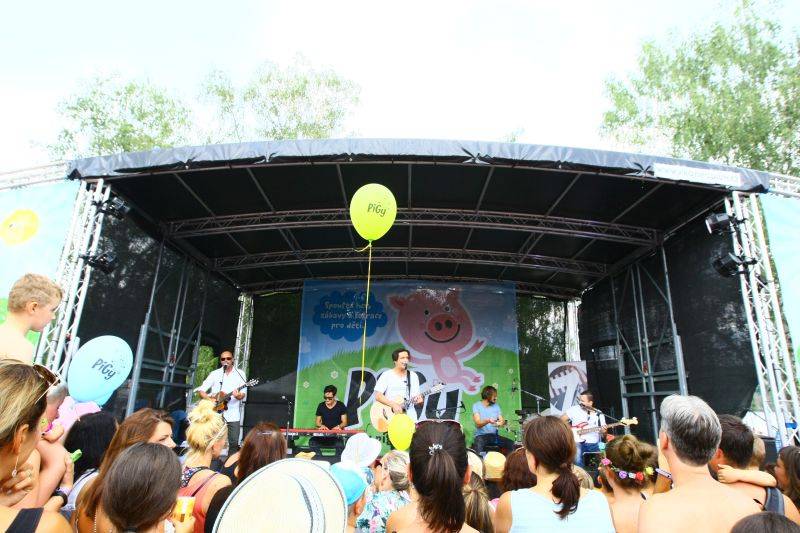 LIVE: Přehrady Fest vyplnil škvírku na našem festivalovém trhu
