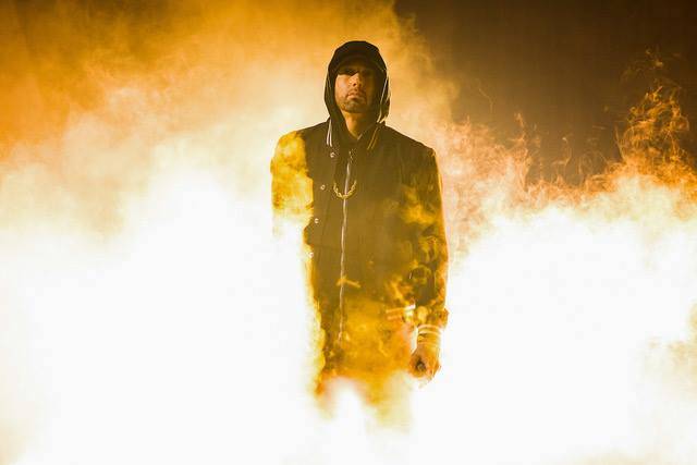 RECENZE: Eminem vás na nové desce Kamikaze praští rovnou do obličeje