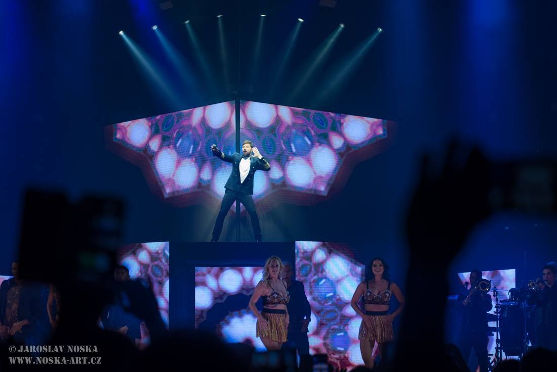 LIVE: Ricky Martin nechal v O2 areně své srdce