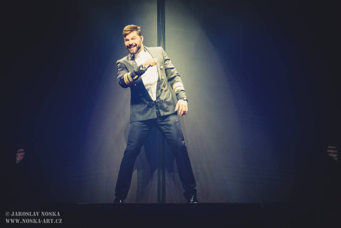 LIVE: Ricky Martin nechal v O2 areně své srdce