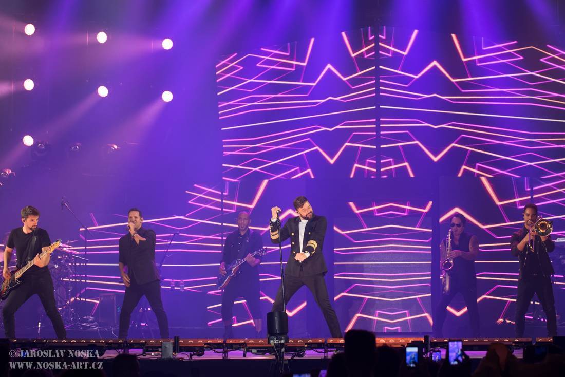 LIVE: Ricky Martin nechal v O2 areně své srdce