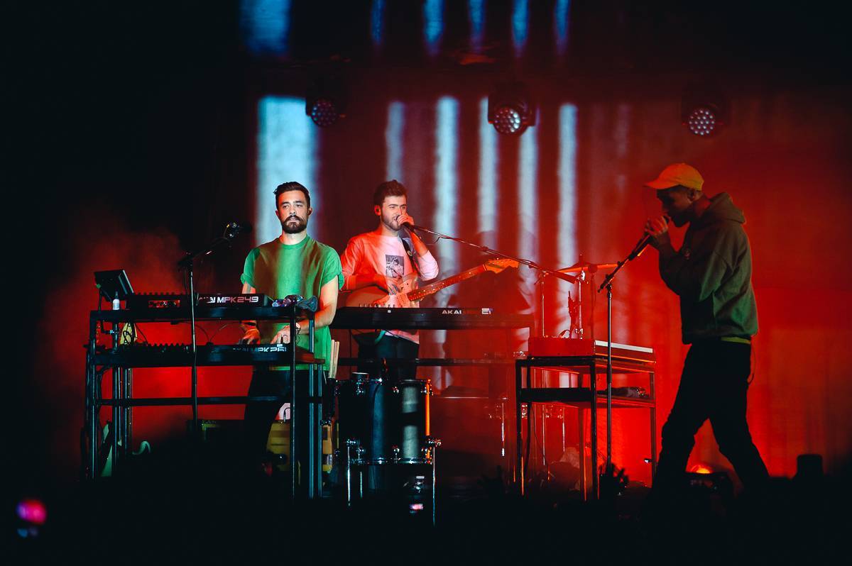 LIVE: Bastille ve Foru Karlín šířili světonázory i radost