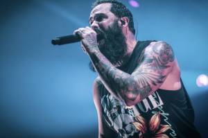 LIVE: Američtí Skillet napumpovali pražskou Malou sportovní halu náloží křesťanského rocku