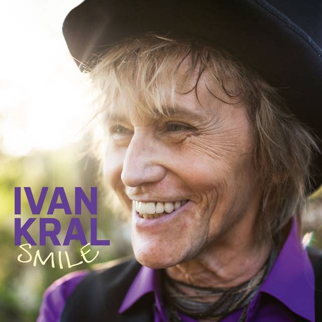 RECENZE: Posmrtné album Ivana Krále Smile je nedokonalé a krásné