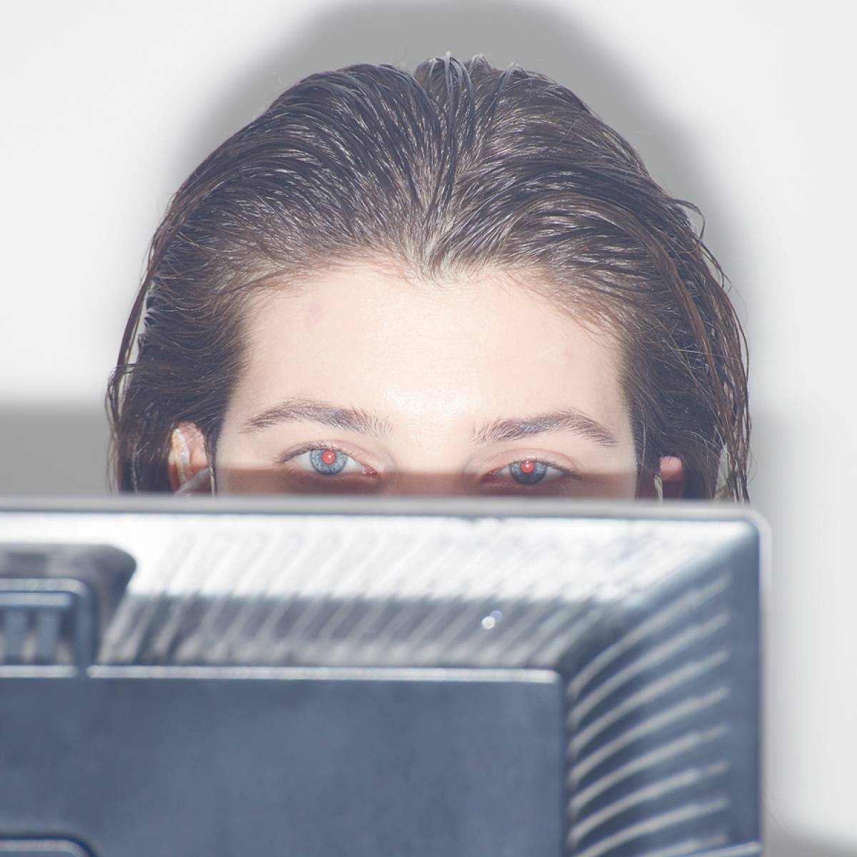 RECENZE: Celibát Katarzie je hořkosladká melancholie vstříknutá přímo do žíly