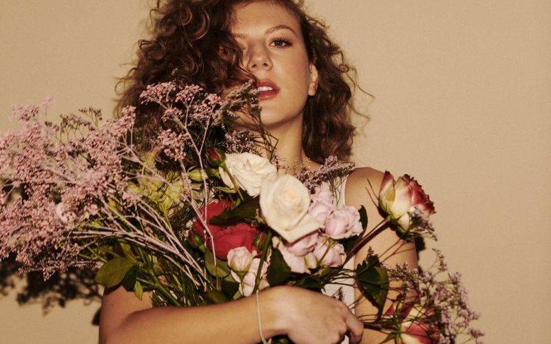 RECENZE: Tvorba Lenny se na desce Weird & Wonderful rovná zahraniční produkci