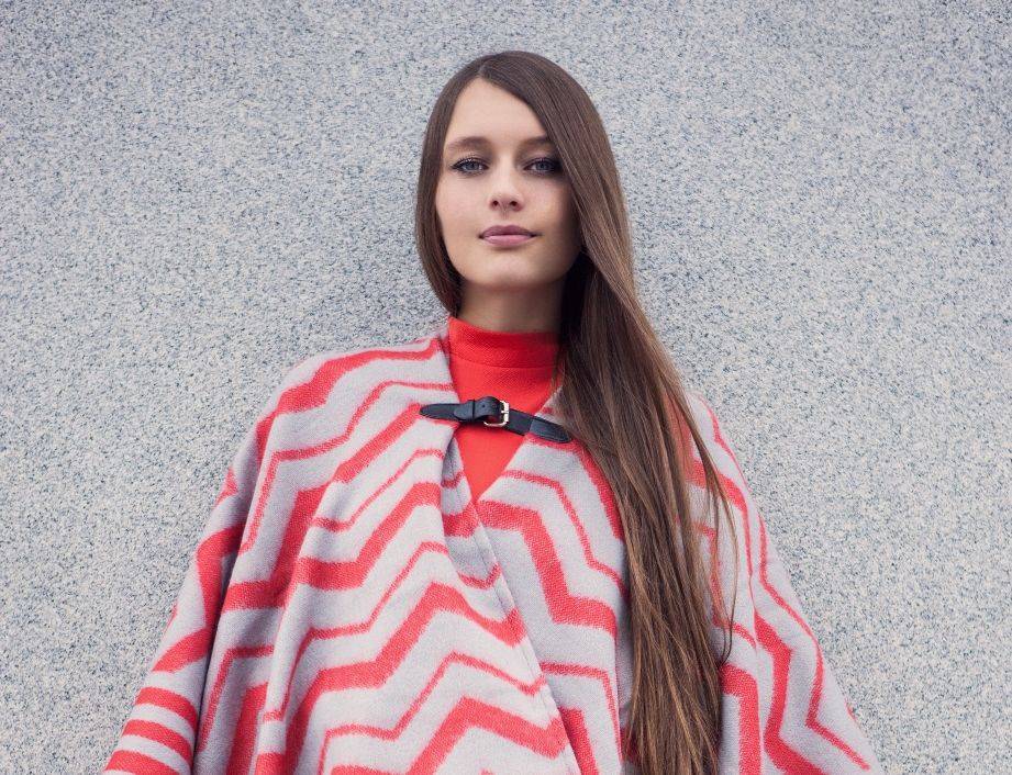 RECENZE: Kateřina Marie Tichá si na svém debutu odskočila pro inspiraci do Francie. Za otřepané fráze se neschovává