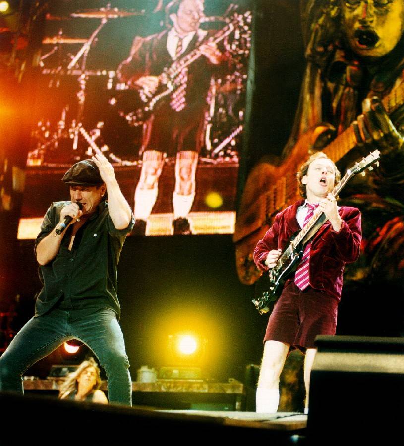 RETRO: AC/DC ve Vídni? Důchodci ve stejnokrojích a nealkoholické pivo. Po střetu dvou světů následoval rock’n’roll