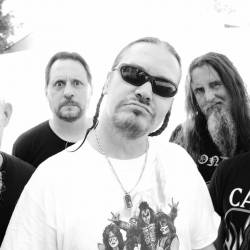 RECENZE: Mr. Bungle se proměnili z bočního projektu pro fajnšmekry v all star band thrash metalistů. Kvalita nového alba tomu odpovídá