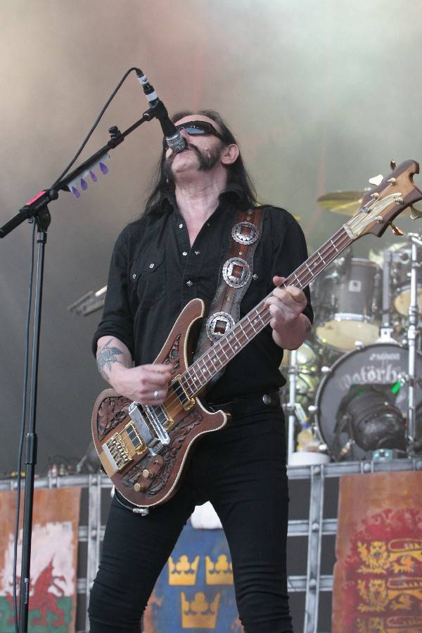 RETRO: Motörhead v Brně. Lemmy nastoupil před pluk zesilovačů značky Marshall