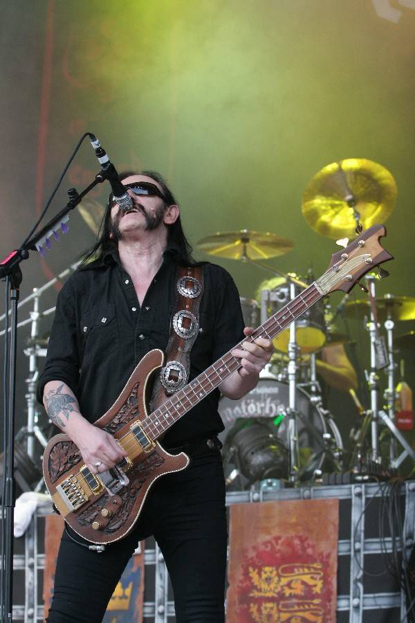 RETRO: Motörhead v Brně. Lemmy nastoupil před pluk zesilovačů značky Marshall