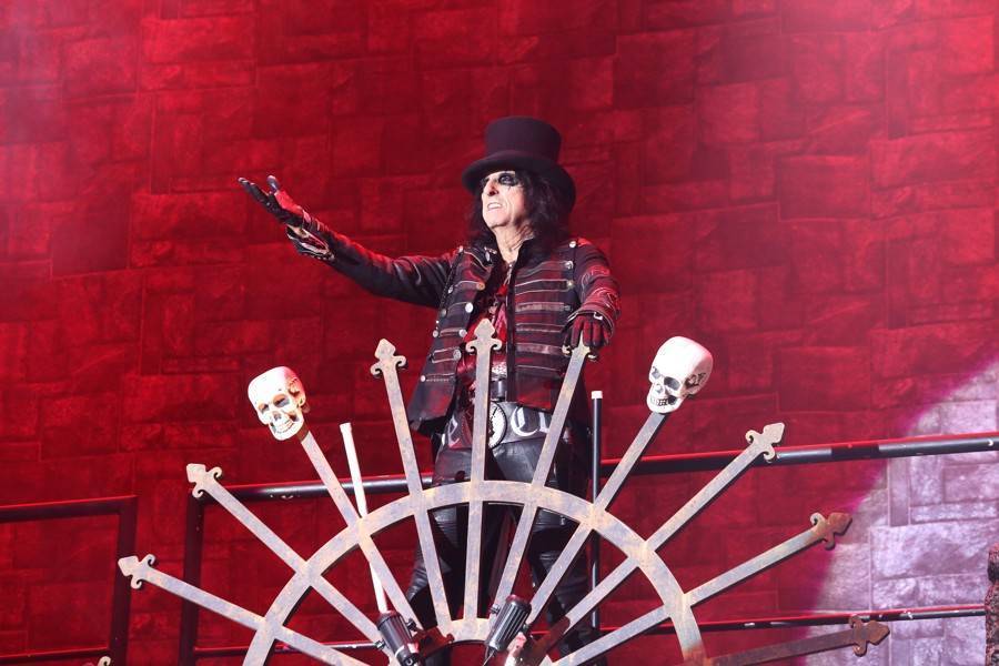 RECENZE: Alice Cooper vrací lesk rodnému Detroitu