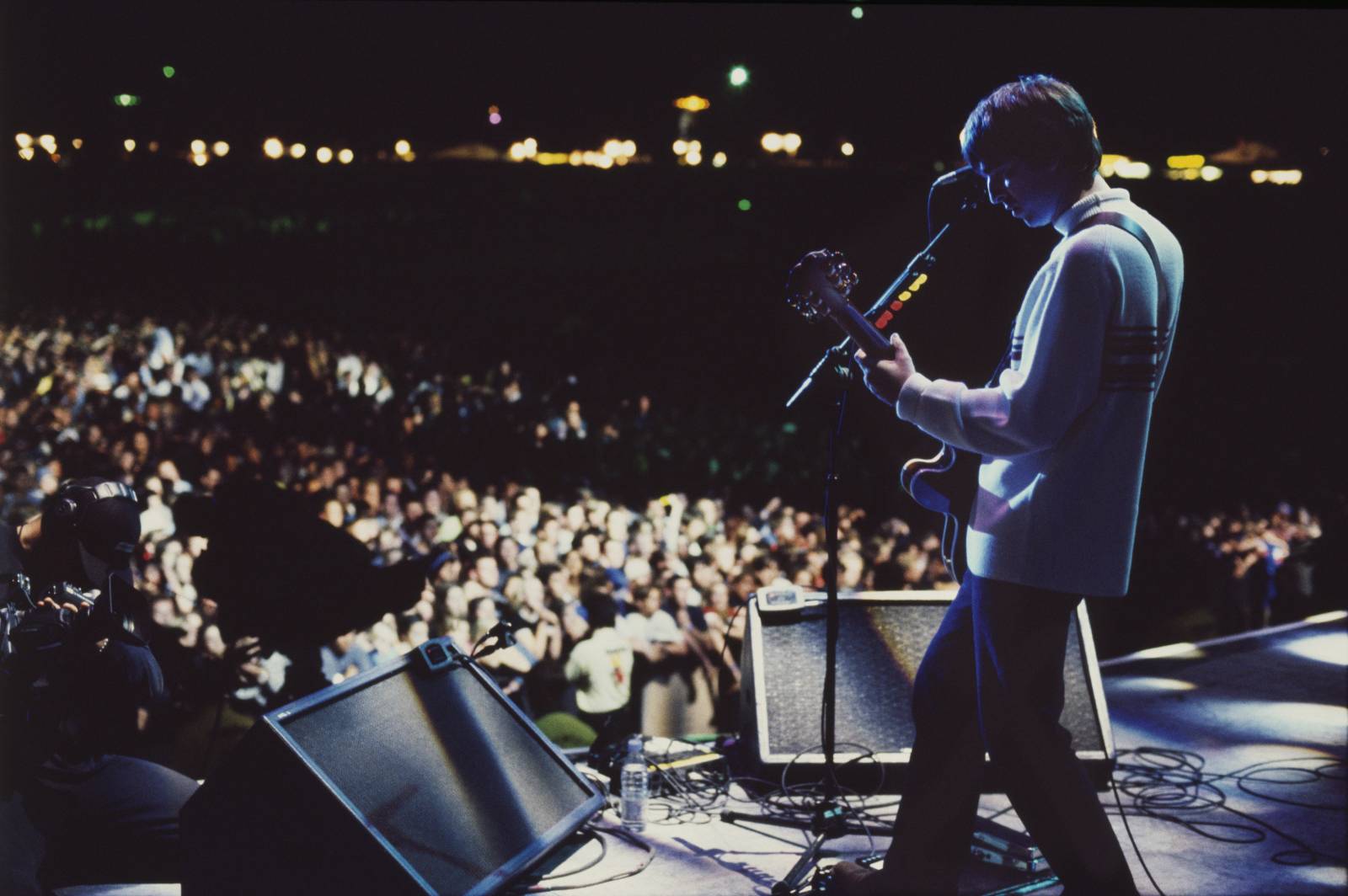 RECENZE: Nechte zpívat Oasis. Nový dokument vás přenese zpět do devadesátek