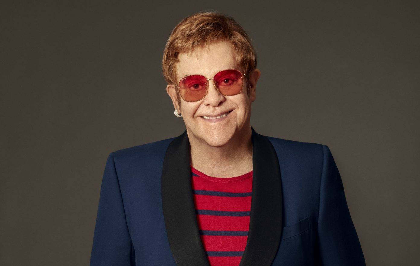 RECENZE: Elton John drží na The Lockdown Sessions krok s muzikanty o dvě generace mladšími