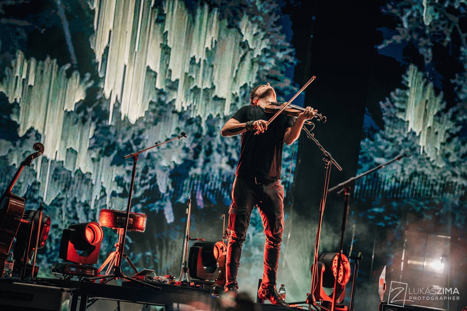 LIVE: Charismatičtí OneRepublic se vrátili do Prahy. O2 areně představili desku Human, nezapomněli ani na osvědčené hity 