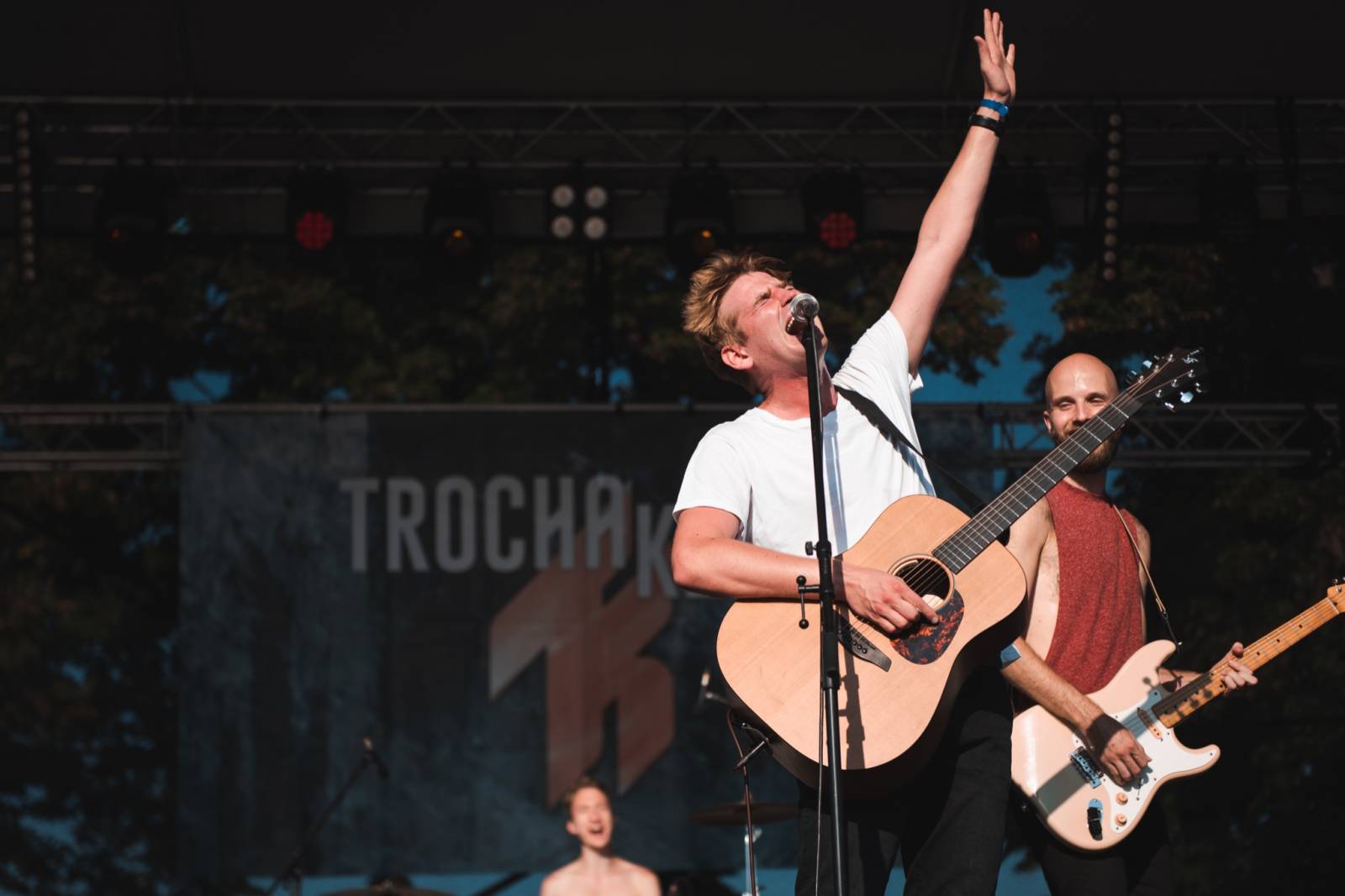 LIVE: Ewa Farna sršela v Hodoníně energií, bavila i Kateřina Marie Tichá