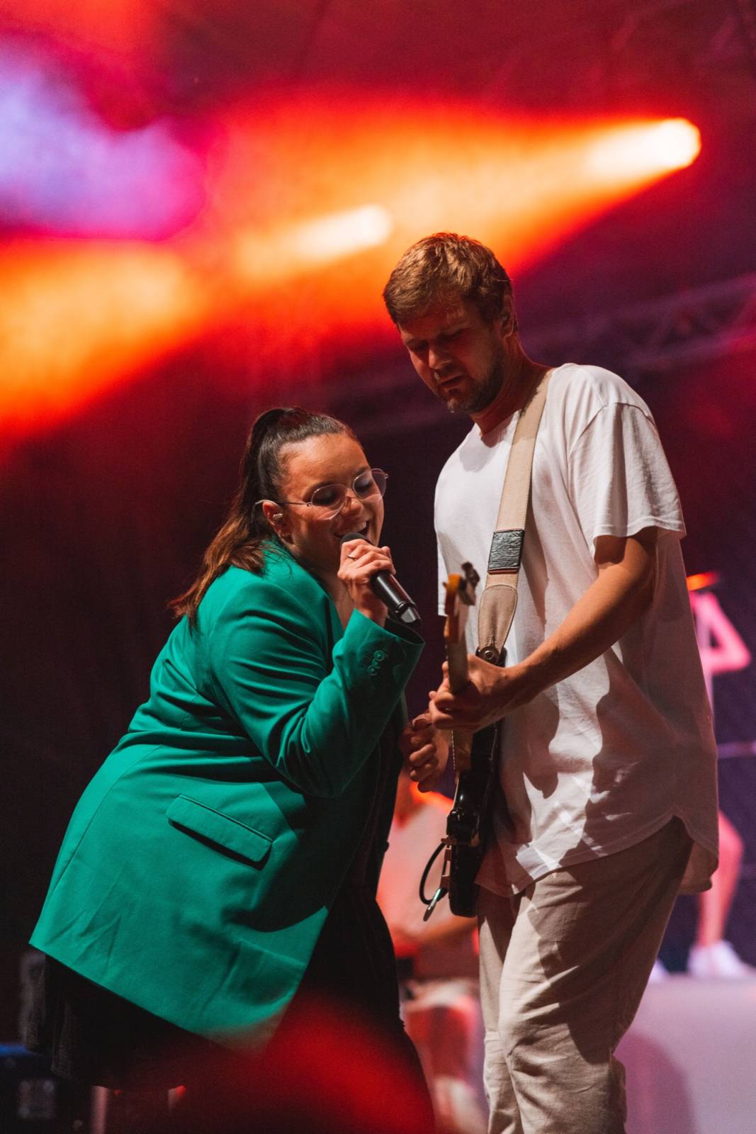 LIVE: Ewa Farna sršela v Hodoníně energií, bavila i Kateřina Marie Tichá