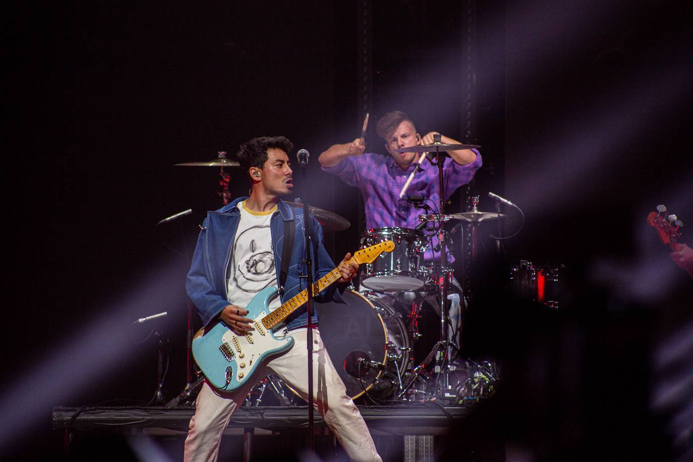 LIVE: Mirai nadchli O2 arenu, pozvali si Ewu Farnou s Bandjeez i Bena Cristovaa