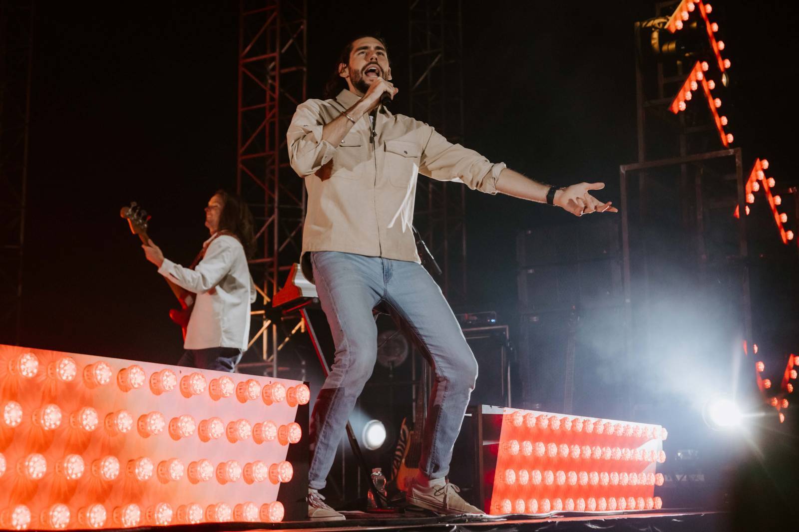 LIVE: Alvaro Soler roztančil Prahu. Rozdával úsměvy na všechny strany a představil album Magia