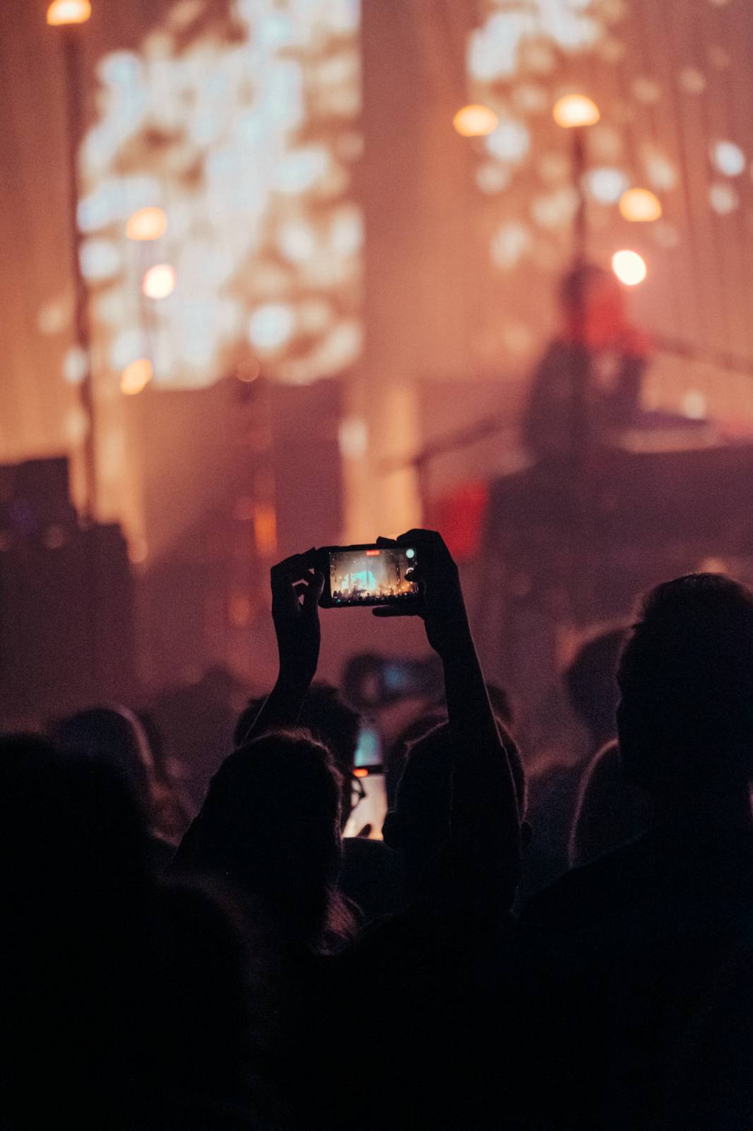 LIVE: Sigur Rós přivezli z Islandu řádnou dávku emocí. Fanoušci byli z audiovizuálního tripu nadšení