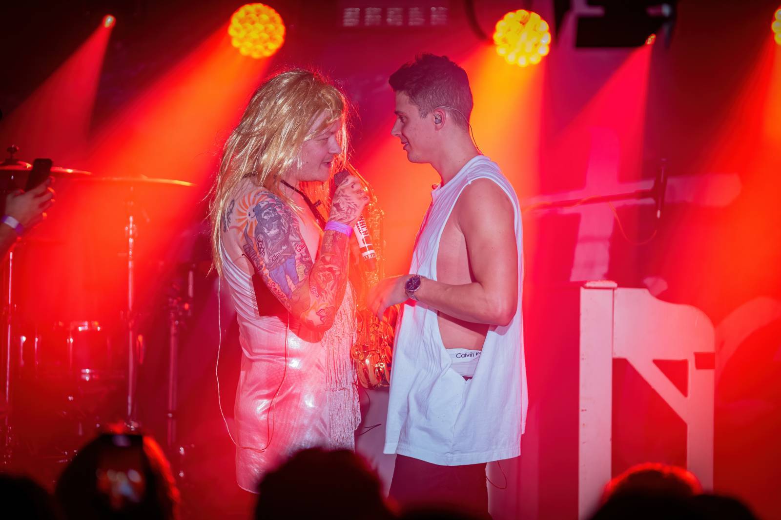 LIVE: Sebastian si v Rock Café zaplaval na matraci a předvedl svůj nejlepší výkon