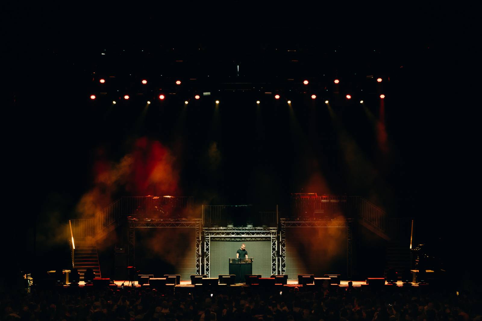 LIVE: 50 Cent zbořil pražskou O2 arenu svou megalomanskou show