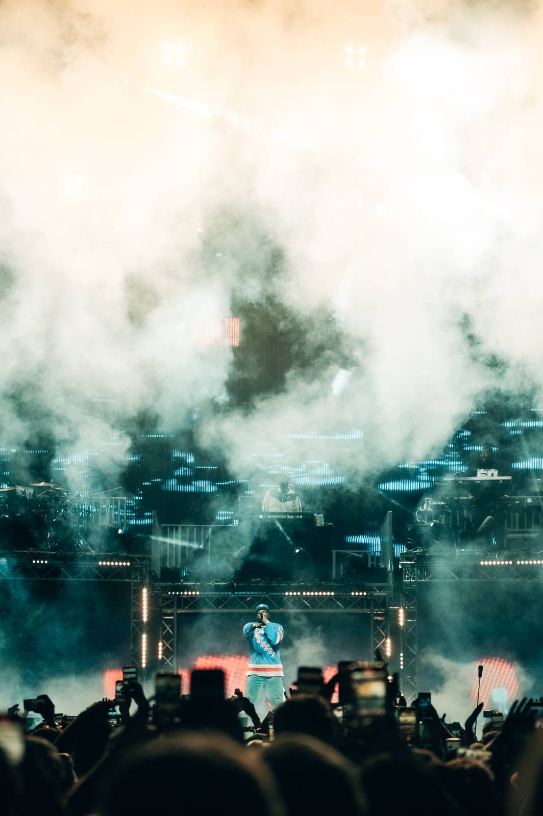 LIVE: 50 Cent zbořil pražskou O2 arenu svou megalomanskou show