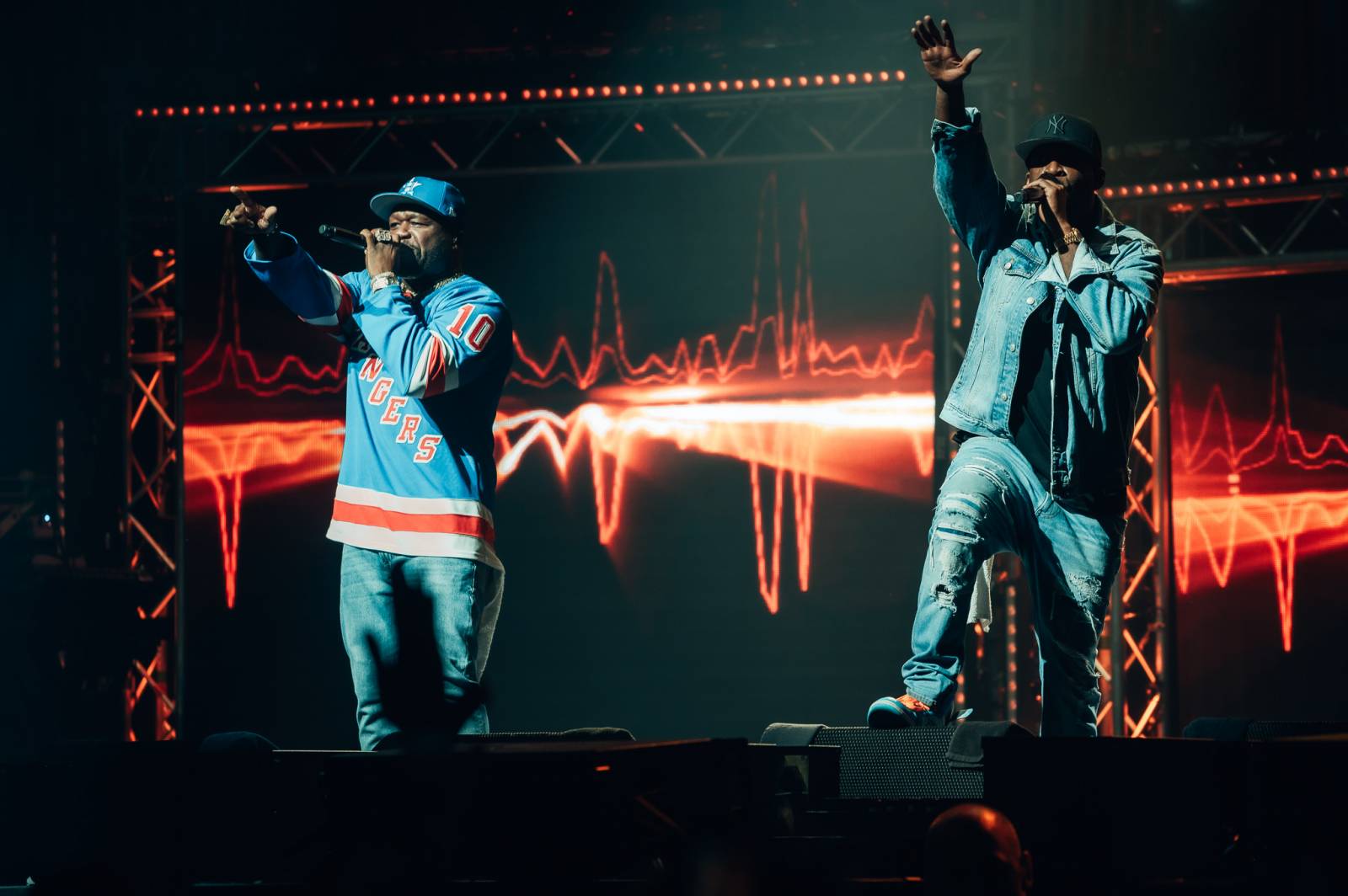 LIVE: 50 Cent zbořil pražskou O2 arenu svou megalomanskou show