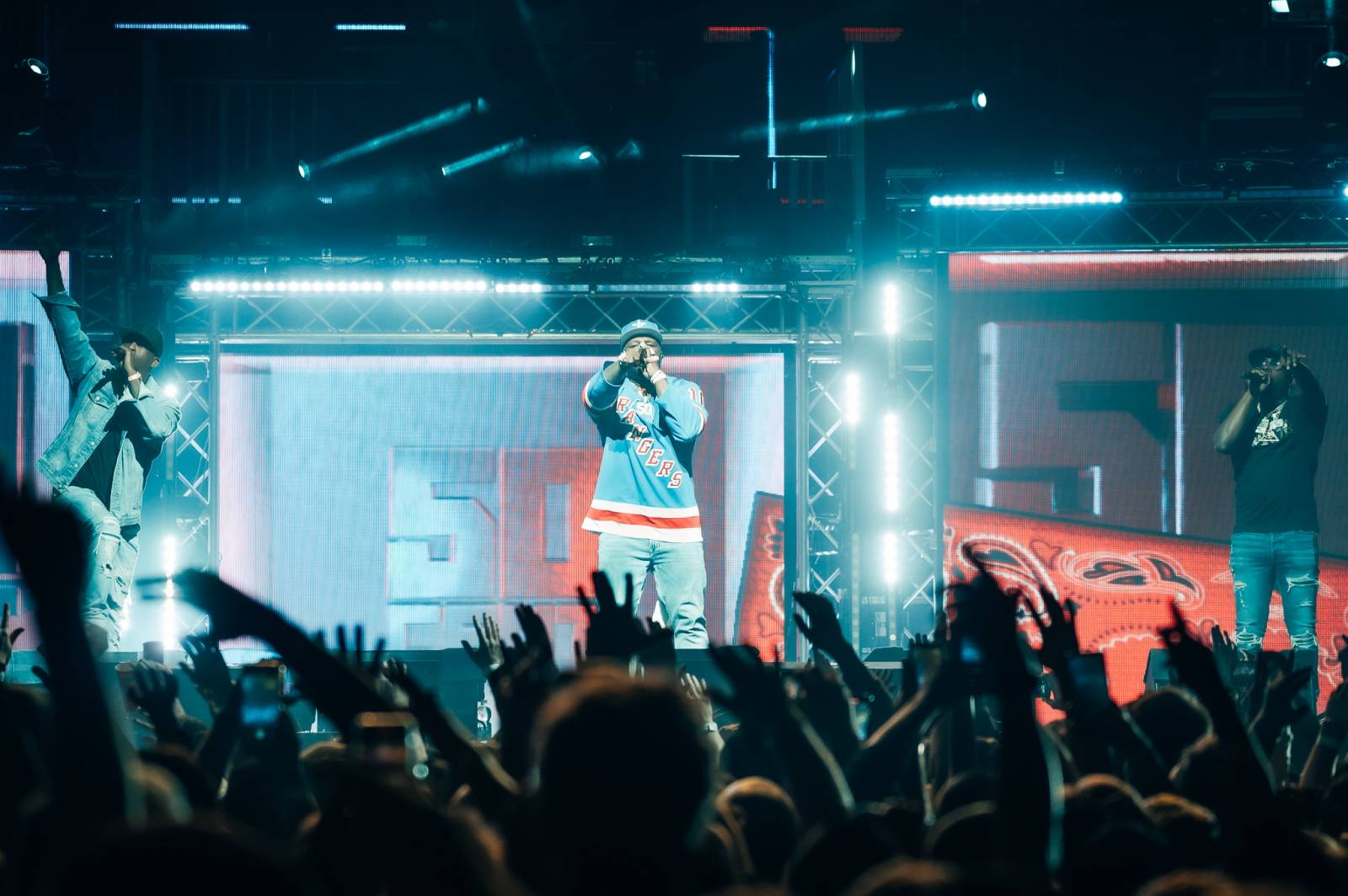 LIVE: 50 Cent zbořil pražskou O2 arenu svou megalomanskou show