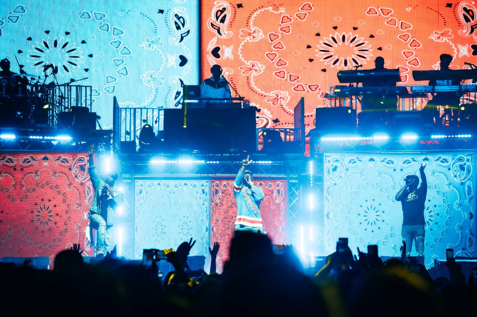 LIVE: 50 Cent zbořil pražskou O2 arenu svou megalomanskou show