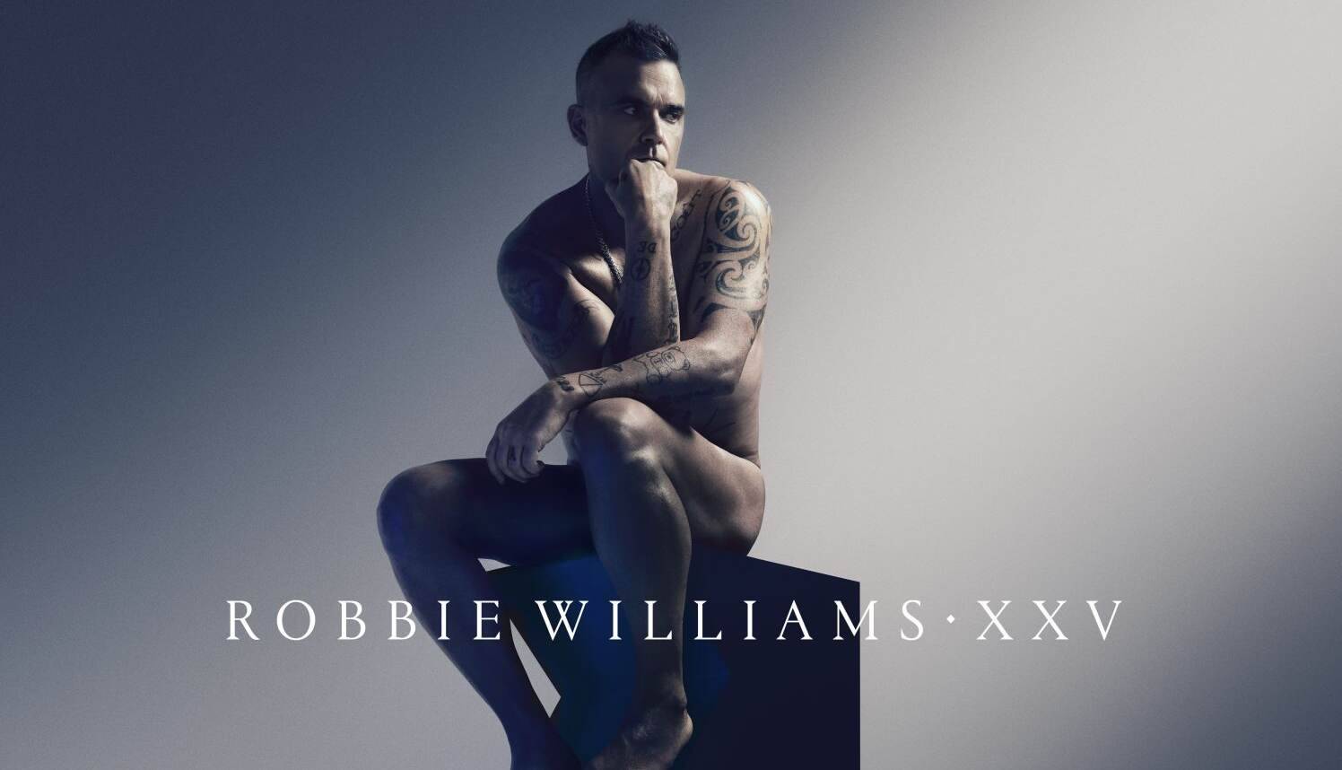 RECENZE: Nahý Robbie Williams na albu XXV vedle holandského orchestru obstál