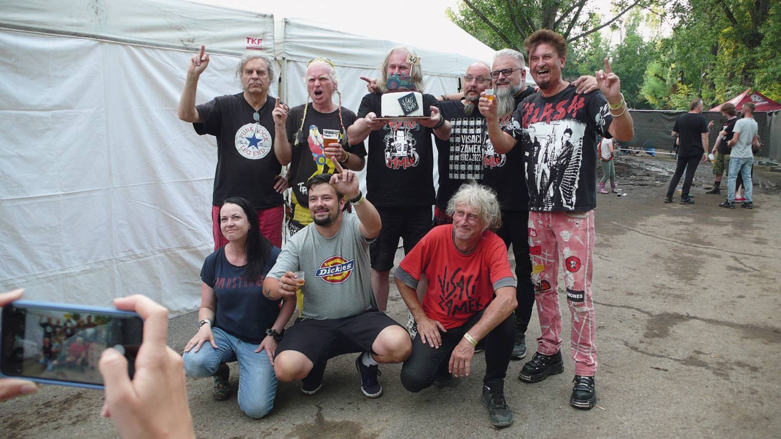 RECENZE: Visací zámek střeží punková vrata už čtyři dekády