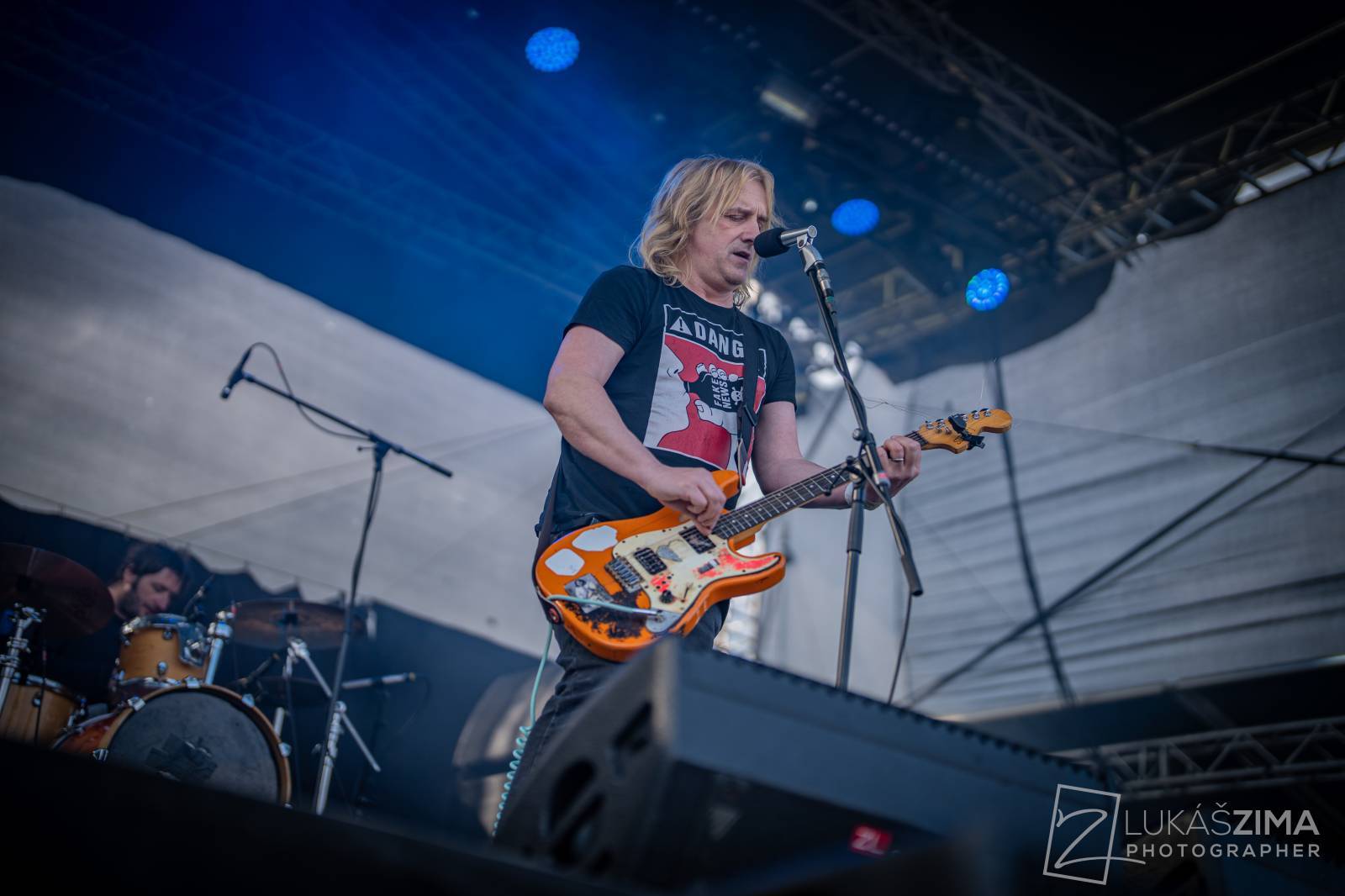 LIVE: Pražský Majáles – Ewu Farnou žádali o ruku, Tomáš Klus se svlékl a Richard Krajčo se pokusil o striptýz