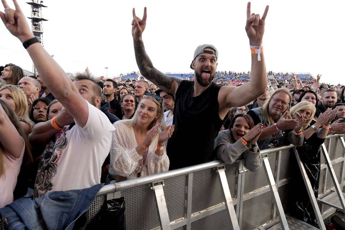 LIVE: Mötley Crüe a Def Leppard dali pražským Letňanům okusit časy, kdy světu kraloval heavymetal