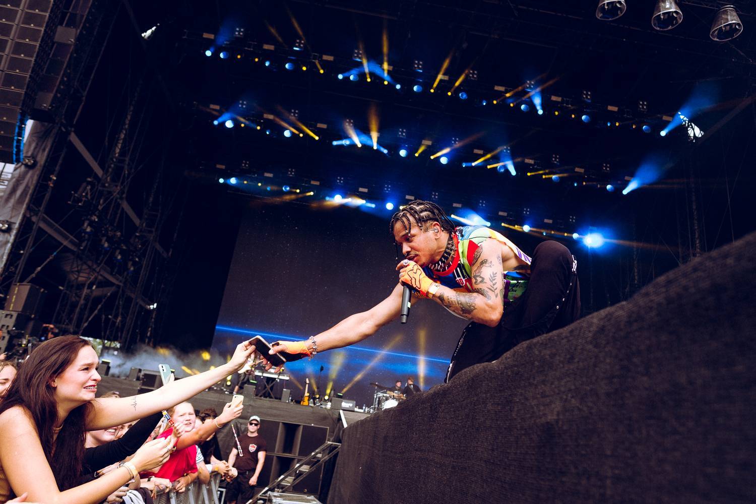 LIVE: Colours of Ostrava ve znamení smůly, vystoupení zrušil i Burna Boy. Z českých interpretů dorazili Vypsaná fiXa a Ben Cristovao