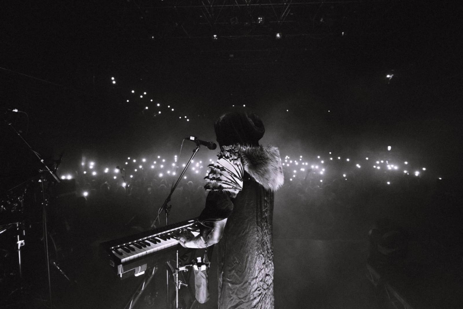 LIVE: Ultimátní worship v Divadle Archa aneb Kultovní modlitba se Sleep Token