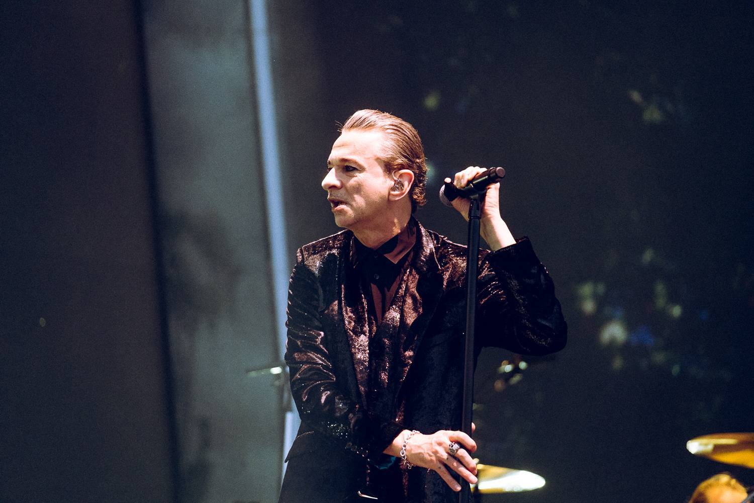 LIVE: Depeche Mode vyprodali Letňany. Odehráli emotivní show, vzpomínali i na Andyho Fletchera