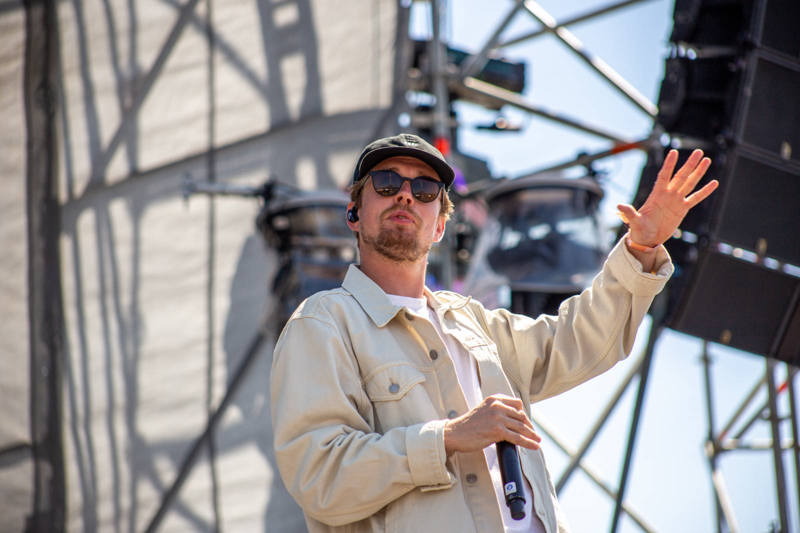 LIVE: Všechno, co se trblieta! Z Yungbluda pryštěla energie na všechny strany, Grape Festival pozval i M83 a Moderat