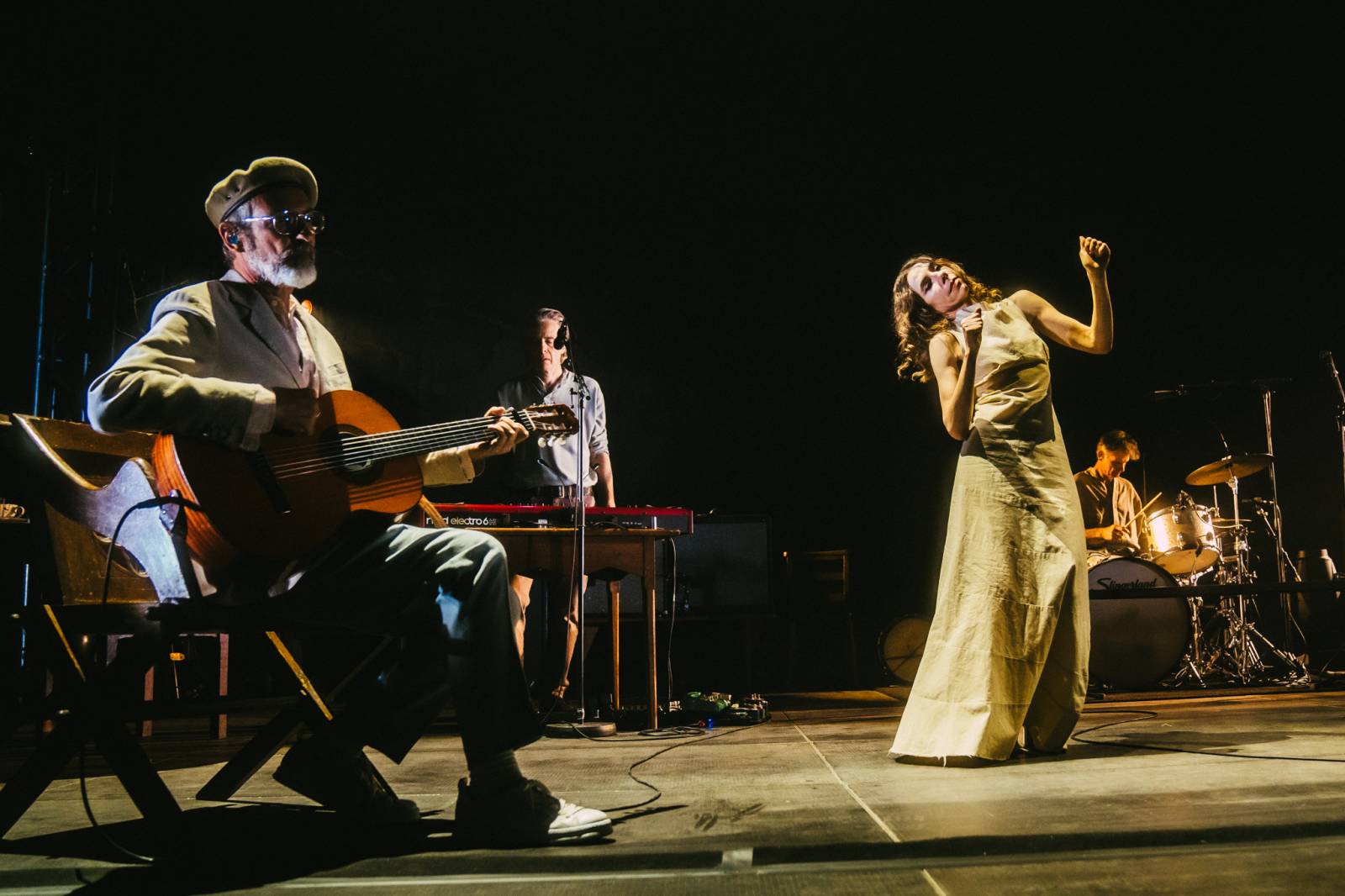 LIVE: PJ Harvey ve vyprodané Lucerně dojímala. Novou desku přehrála od začátku do konce