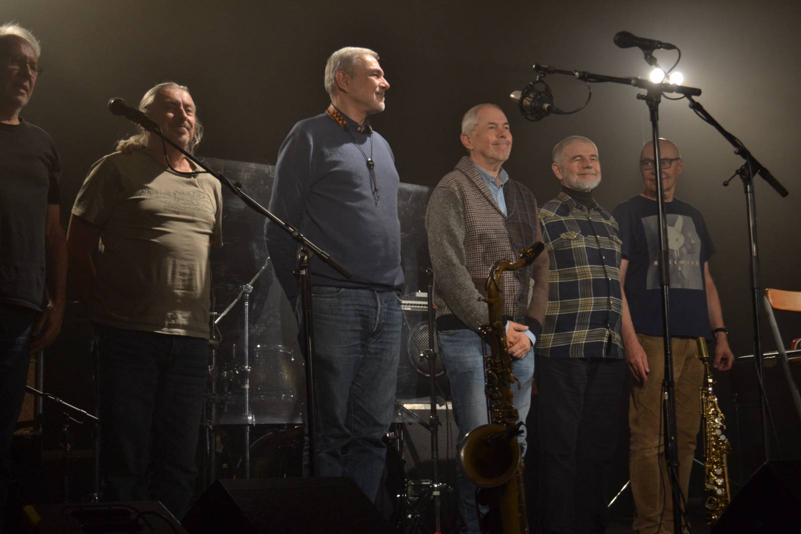 LIVE: Bratři Ebenové přinesli vyprodanému divadlu Gong radost, smích a dobrou náladu