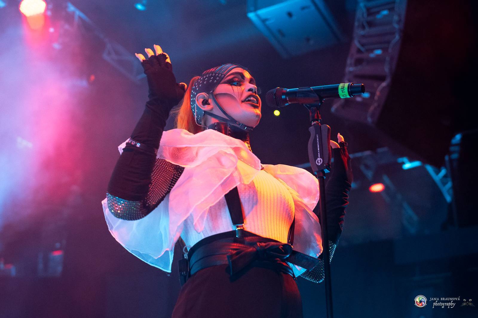 LIVE: Zádušní mše se Skynd, v pražském SaSaZu bylo mrazivo